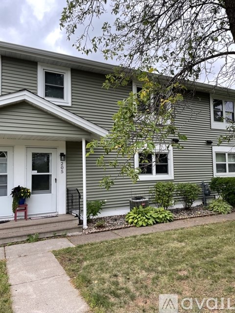 205 Mitchell Cir 3 Beds Apartment for Rent