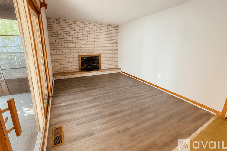 407 Sheets St 3 Beds Single Family Home for Rent - Photo gallery 2