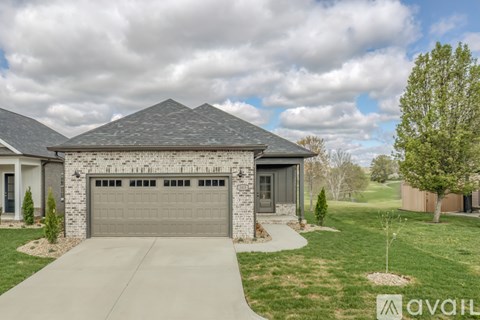 343 Monroe Dr 3 Beds Apartment for Rent