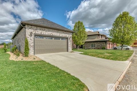 343 Monroe Dr 3 Beds Apartment for Rent