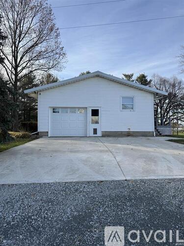 2418 E 550 N 3 Beds Single Family Home for Rent - Photo gallery 3