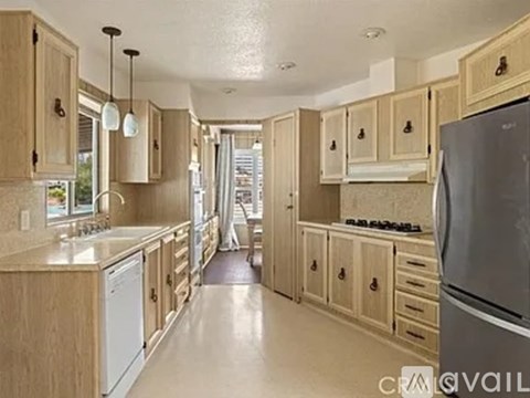 1275 W Johnston Ave 2 Beds Apartment for Rent