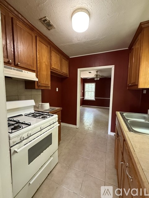 305 Cherokee St 3 Beds Apartment for Rent