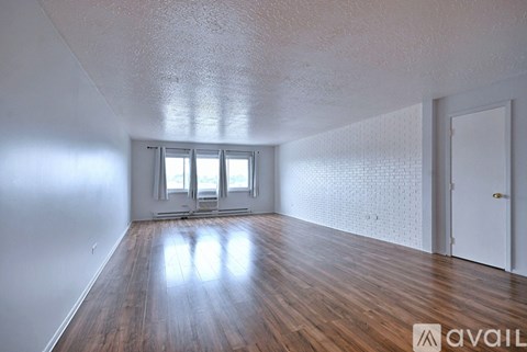 4444 1St Avenue 3 Beds Apartment for Rent