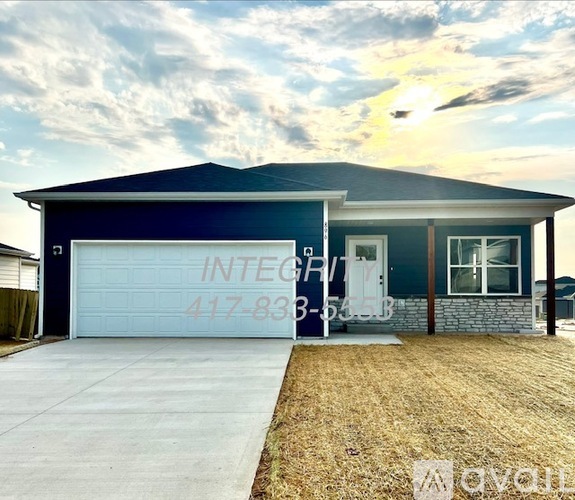 896 South Spring Hill Avenue 3 Beds Single Family Home for Rent - Photo gallery 1