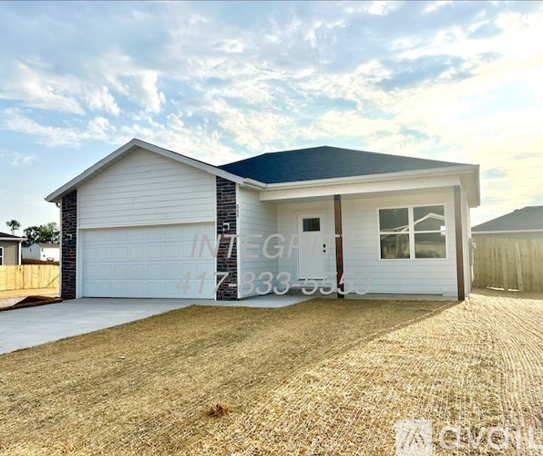 888 South Spring Hill Avenue 3 Beds Single Family Home for Rent - Photo gallery 1