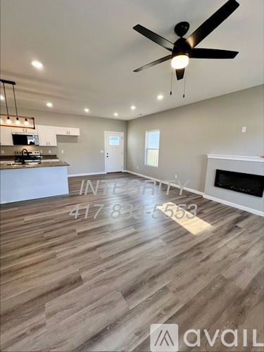 888 South Spring Hill Avenue 3 Beds Single Family Home for Rent - Photo gallery 2