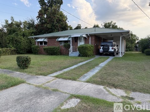 1216 Dugas St 3 Beds Apartment for Rent