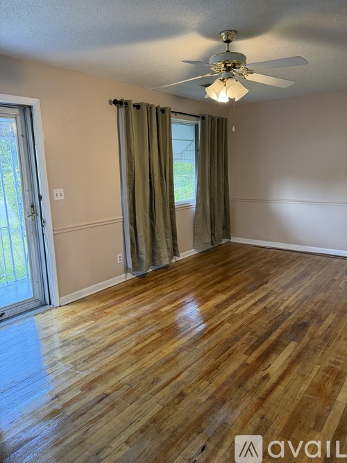 1216 Dugas St 3 Beds Single Family Home for Rent - Photo gallery 2