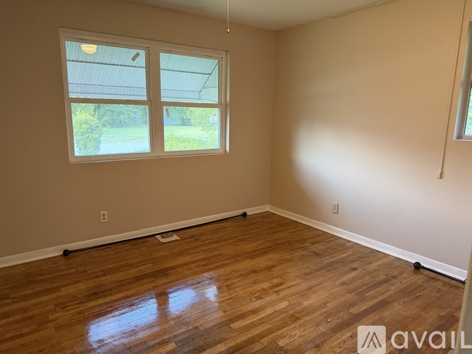 1216 Dugas St 3 Beds Single Family Home for Rent - Photo gallery 3