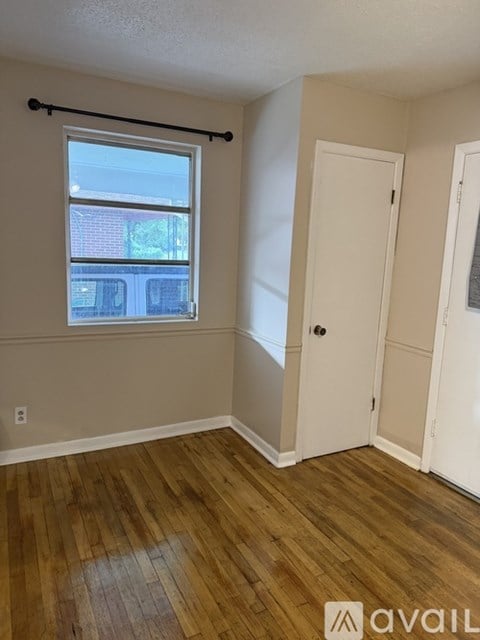 1216 Dugas St 3 Beds Apartment for Rent