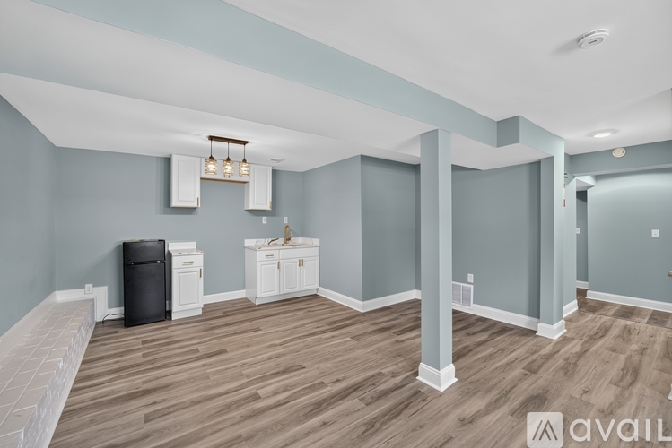 4203 John St 5 Beds Single Family Home for Rent - Photo gallery 3