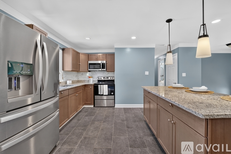 4203 John St 5 Beds Single Family Home for Rent - Photo gallery 5