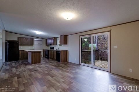 160 Clays Ct 4 Beds Apartment for Rent