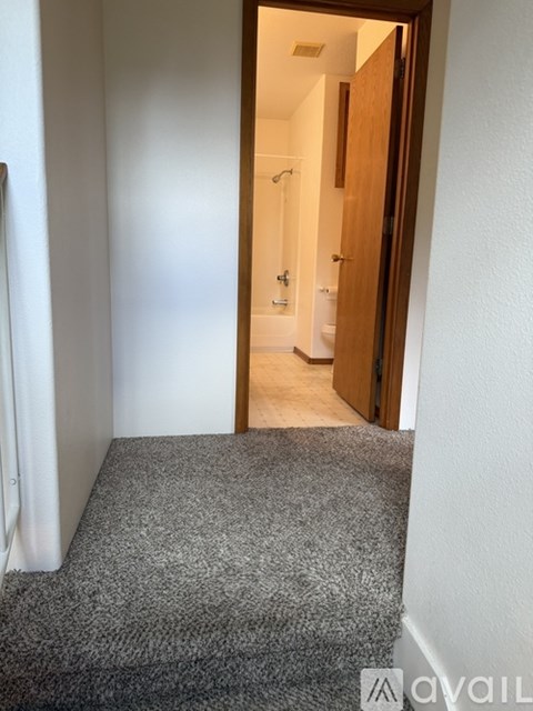2292 Riviera Ct 3 Beds Apartment for Rent