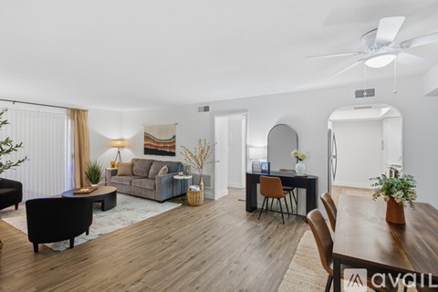 3825 East Camelback Road 2 Beds Apartment for Rent
