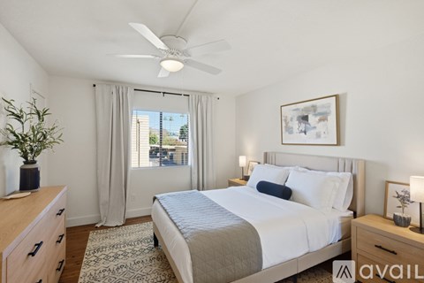 3825 East Camelback Road 2 Beds Apartment for Rent