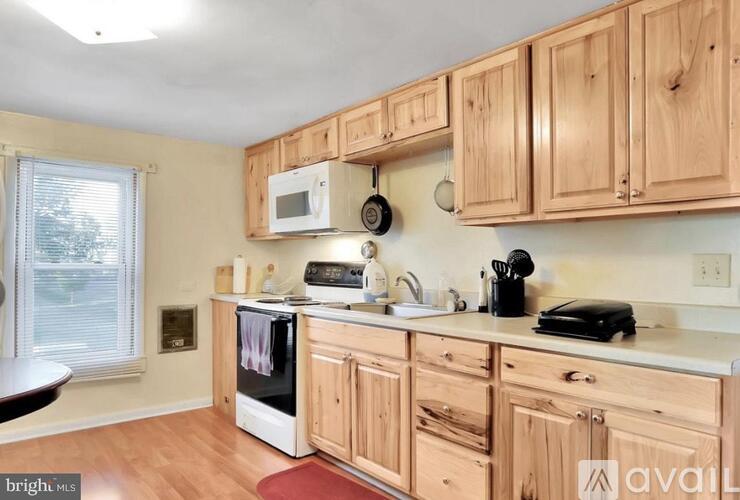316 W 9th St 1 Apartment for Rent - Photo gallery 4