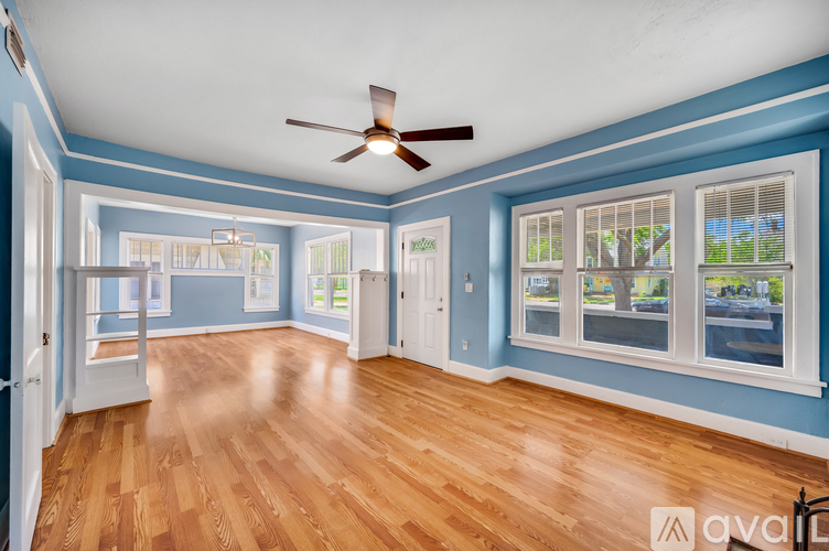 2621 1st Avenue South 3 Beds Single Family Home for Rent - Photo gallery 3