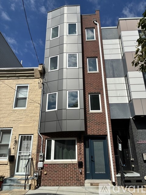 2306 Collins Street 3 Beds Apartment for Rent