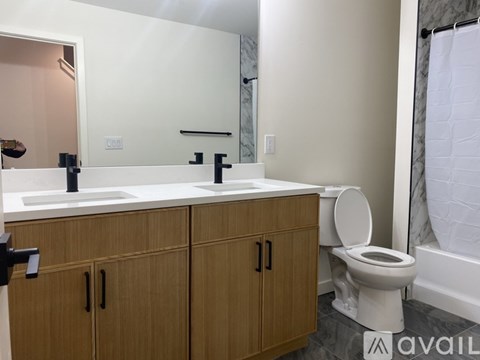 2306 Collins Street 3 Beds Apartment for Rent