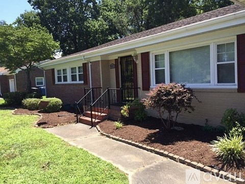 4325 2 Woods Road 3 Beds Apartment for Rent
