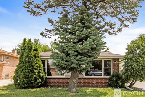 7938 Mason Ave 3 Beds Apartment for Rent