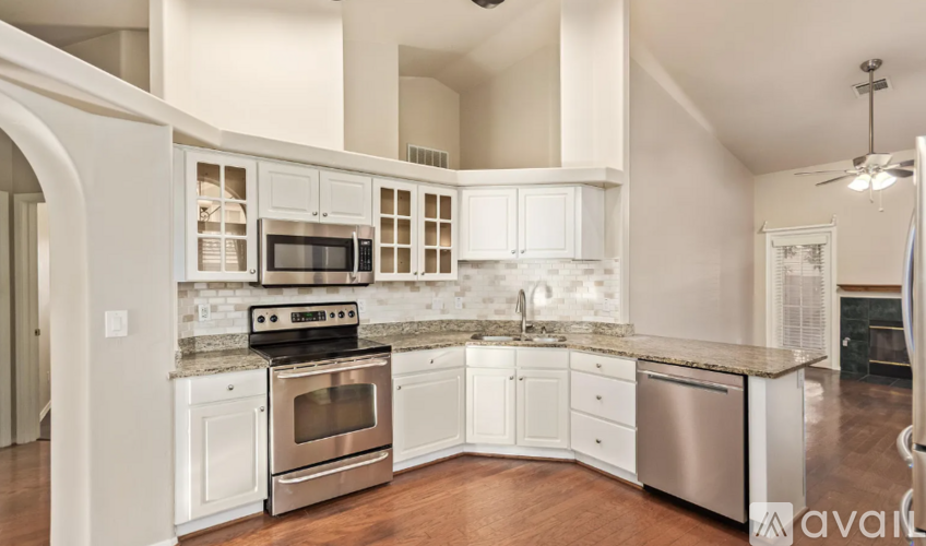 517 South Paradise Drive 3 Beds Single Family Home for Rent - Photo gallery 4