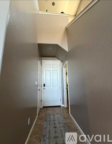 3201 North Fontana Street 2 Beds Apartment for Rent