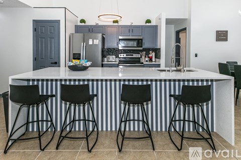 146 Bayswater Lane 4 Beds Apartment for Rent