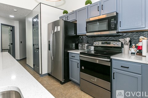 146 Bayswater Lane 4 Beds Apartment for Rent