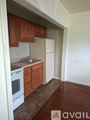 75 Center Street 1 Apartment for Rent - Photo gallery 3
