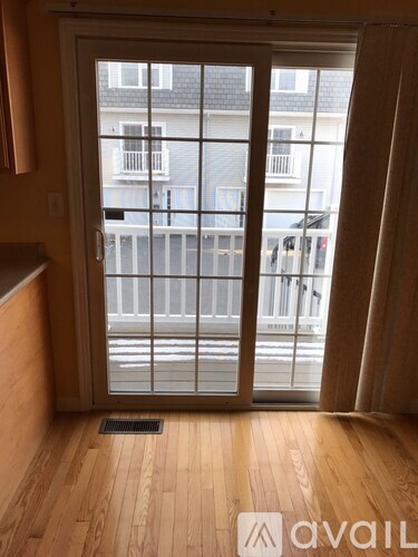 139 Summer Street 2 Beds Townhouse for Rent - Photo gallery 5