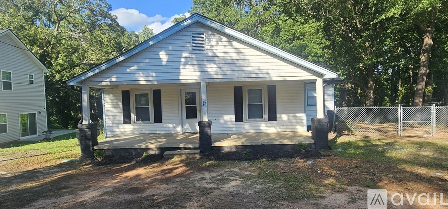 1040 East Drive 3 Beds Single Family Home for Rent - Photo gallery 1