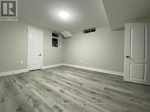 BASEMENT - 1 EZRA CRESCENT 2 Beds Apartment for Rent