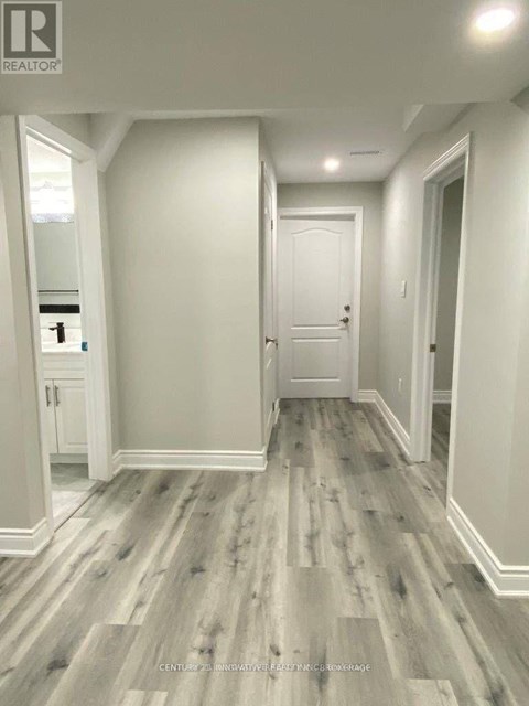 BASEMENT - 1 EZRA CRESCENT 2 Beds Apartment for Rent