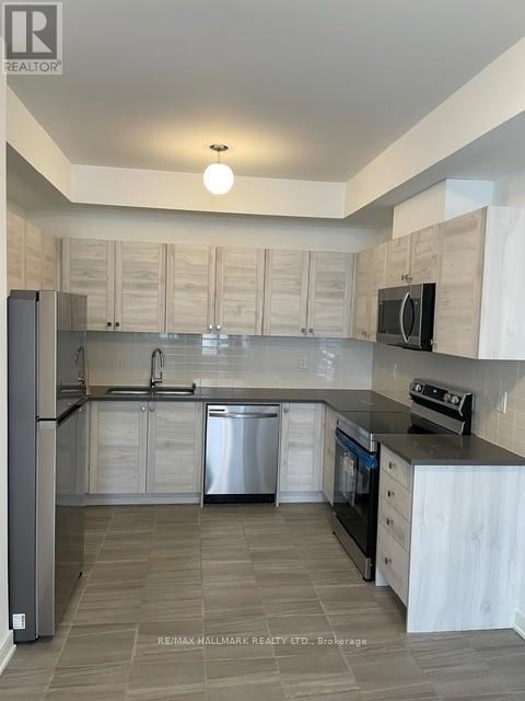 48 SPRY LANE 3 Beds Apartment for Rent