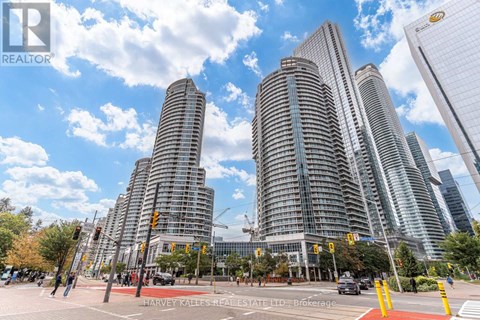 610 - 8 YORK STREET 2 Beds Apartment for Rent