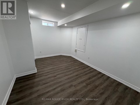 1796 CASTLEMORE AVENUE 5 Beds Apartment for Rent