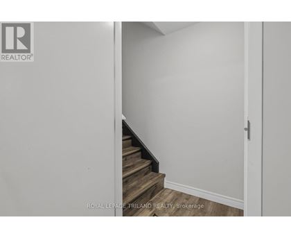 LOWER - 4 EMERY STREET W 1 House for Rent - Photo gallery 4