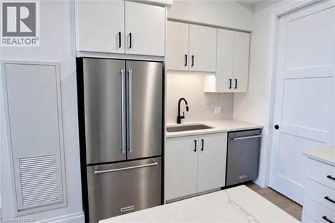 93 ARTHUR Street S Unit# 1309 2 Beds Apartment for Rent