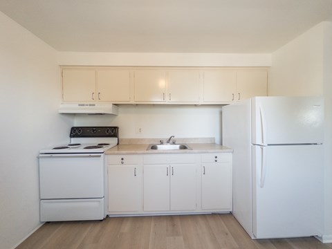 317-321 Hurst Street Studio Apartment for Rent