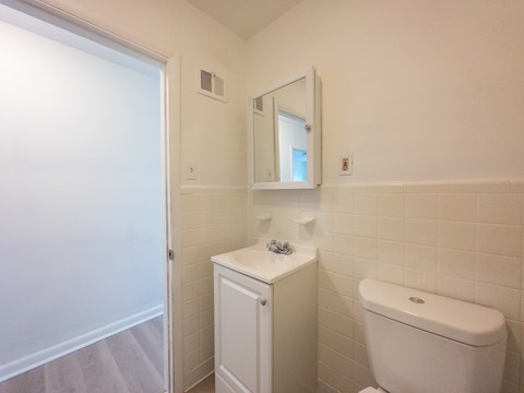 1005-1015 Cooke Ln 2 Beds Apartment for Rent