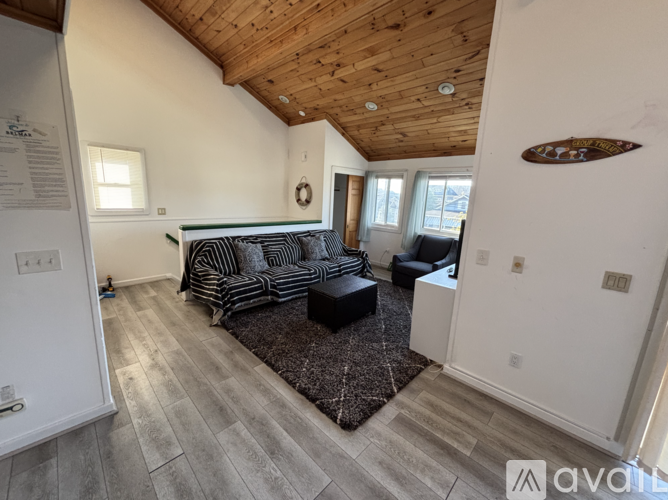 216 18th Avenue Unit 2 2 Beds Single Family Home for Rent - Photo gallery 3