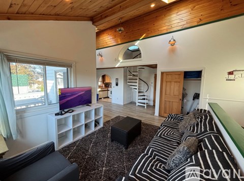 216 18Th Avenue Unit 2 2 Beds Apartment for Rent