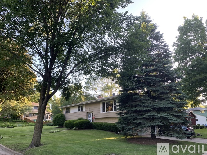2114 Brentwood Parkway 3 Beds Single Family Home for Rent - Photo gallery 1