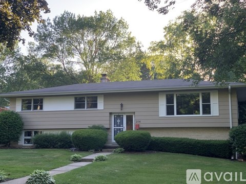 2114 Brentwood Parkway 3 Beds Apartment for Rent