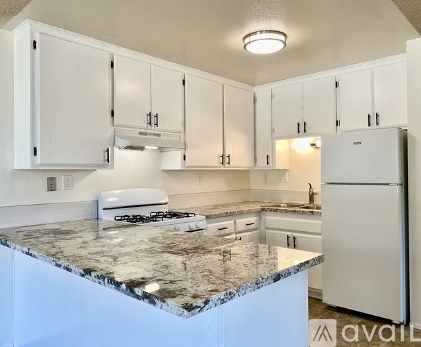 8965 Switzer Drive 2 Beds Apartment for Rent - Photo gallery 4