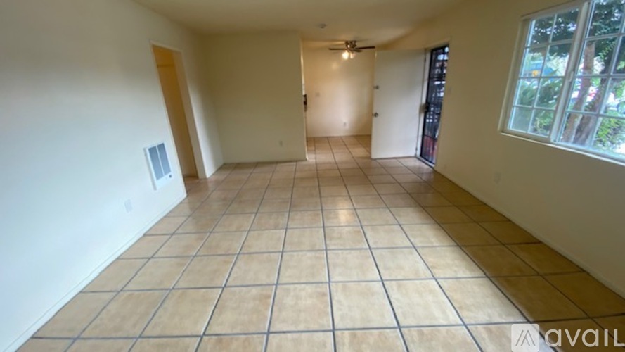 105 East Louise Street 2 Beds Apartment for Rent - Photo gallery 5