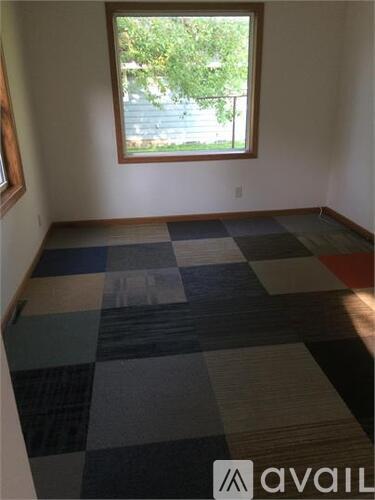 909 Lakeside Ave 3 Beds Single Family Home for Rent - Photo gallery 5